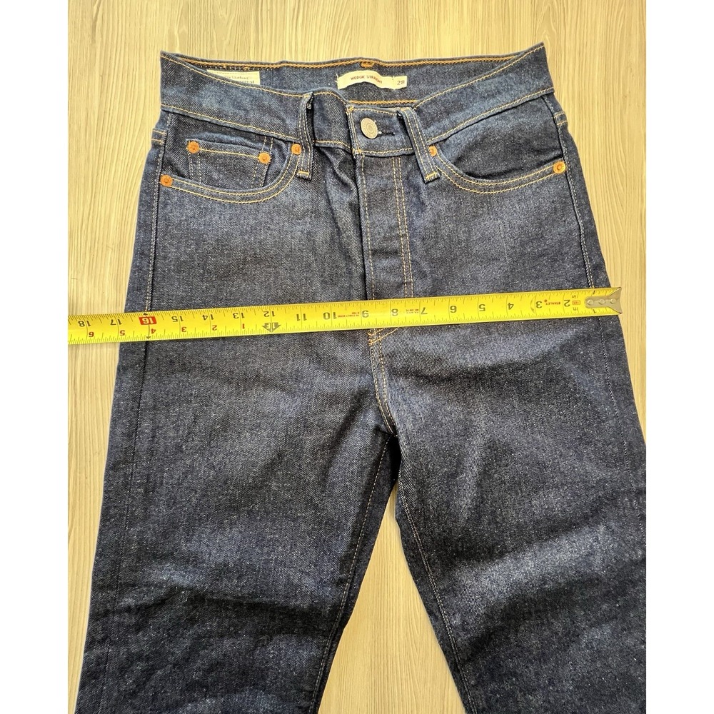 Levi's Premium Wedgie High Rise Light Wash W28 L26 Button Fly fringe pocket - Picture 10 of 12